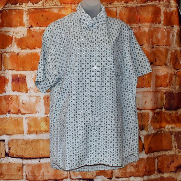 Maui Short Sleeve Patterned Button-Up - Picture 1 of 10